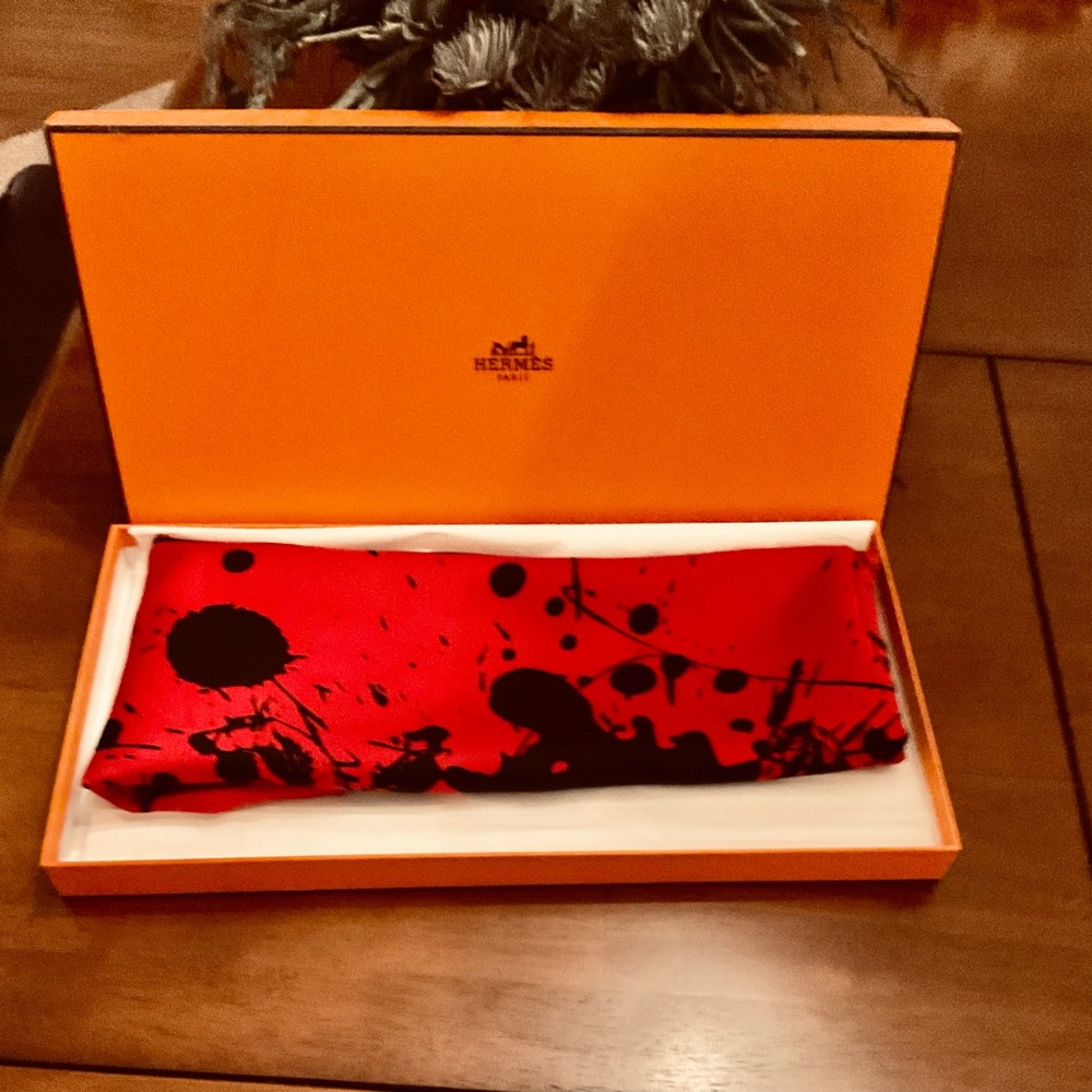 Hermes ” Cheval Surprise’ Red and black by Dimitri R with Box - Picture 17 of 17